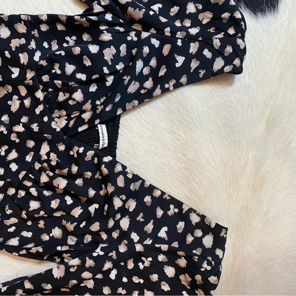 Abercrombie & Fitch mini dress, all-over animal print, V-Neck - Picture 8 of 11